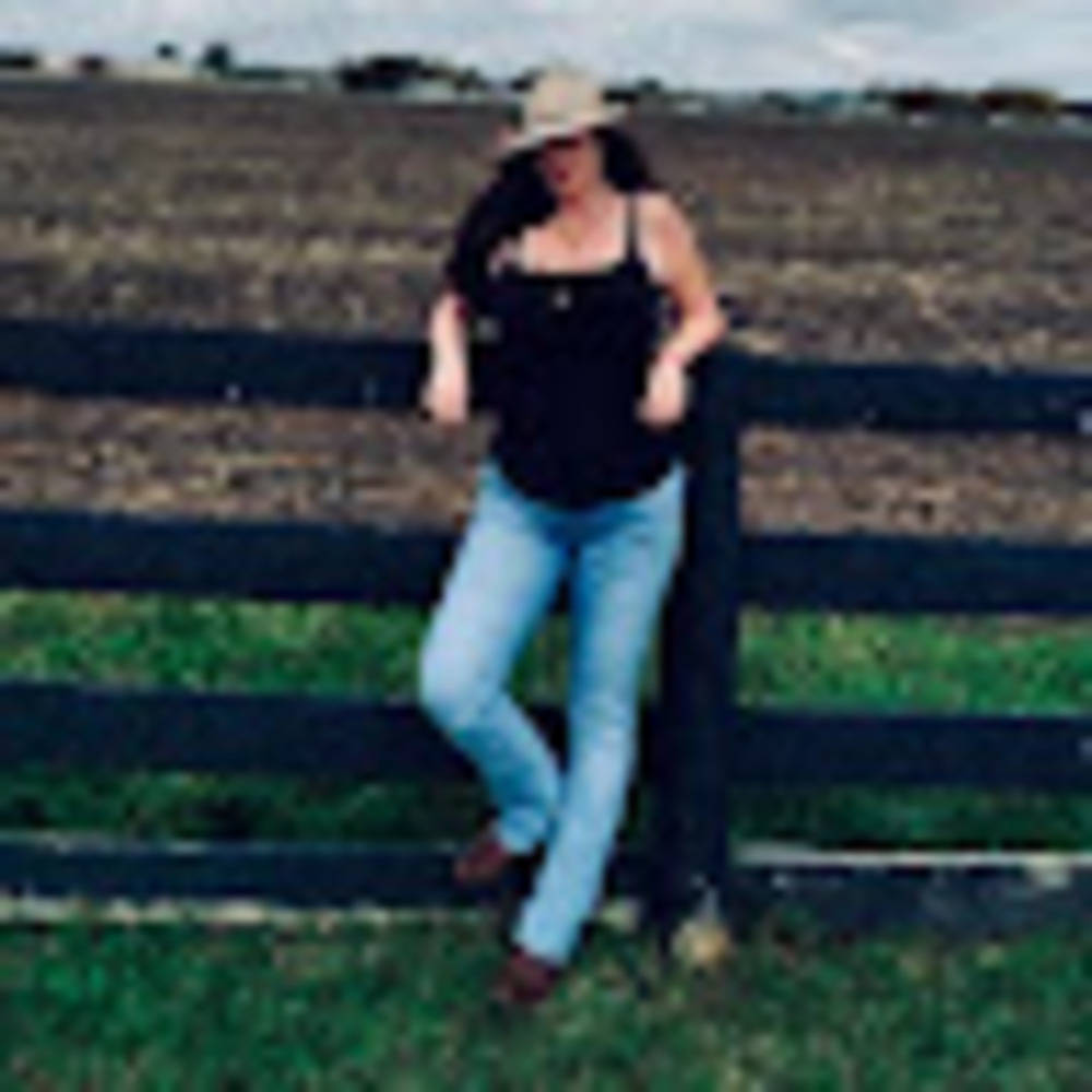 Meet your Posher, Leah